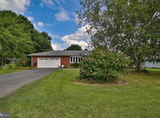 1150 Morris Ln, Slatington, PA 18080
