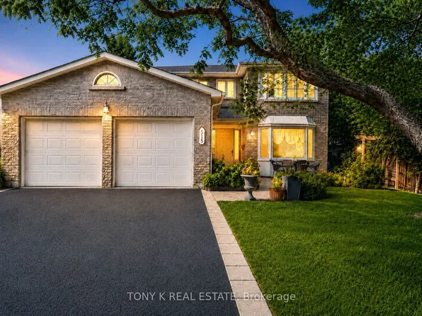 515 London Rd, Newmarket, ON L3Y 6E4