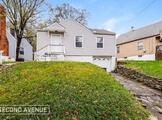 1811 Ashbrook Dr, Cincinnati, OH 45238