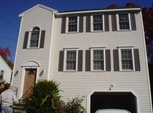 195 Hilltop Rd, Dracut, MA 01826