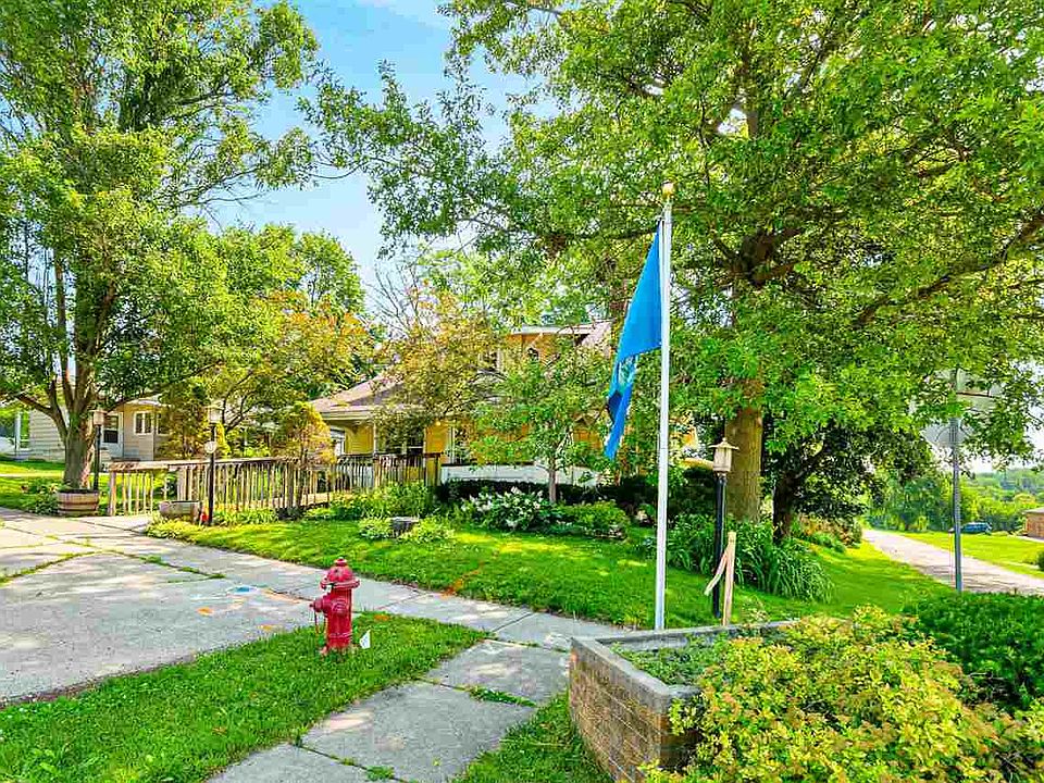 303 N 6th St, West Branch, IA 52358 MLS 202303699 Zillow