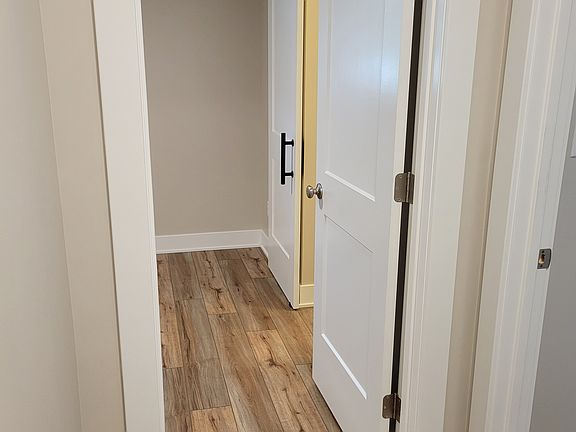 Bedroom 2 entry