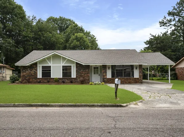 1014 Pinehurst Dr, Columbia, MS 39429