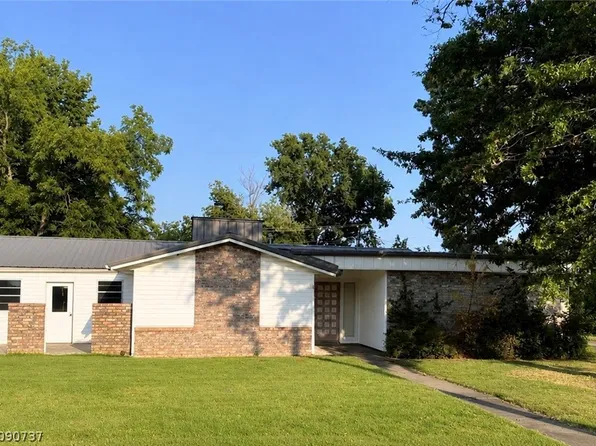 102 Lillard Ln, Sallisaw, OK 74955