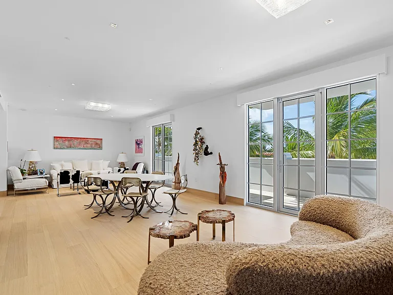 247 Worth Ave #PENTHOUSE — Photo 12