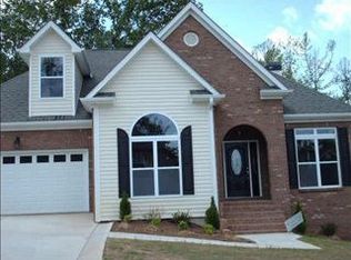 402 Creek View Ct, Bremen, GA 30110