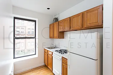 Rented by LC Lemle Real Estate Group