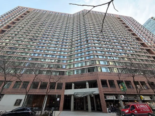 211 E Ohio St APT 2409, Chicago, IL 60611
