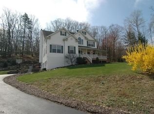 4 Hunters Way, Newton, NJ 07860