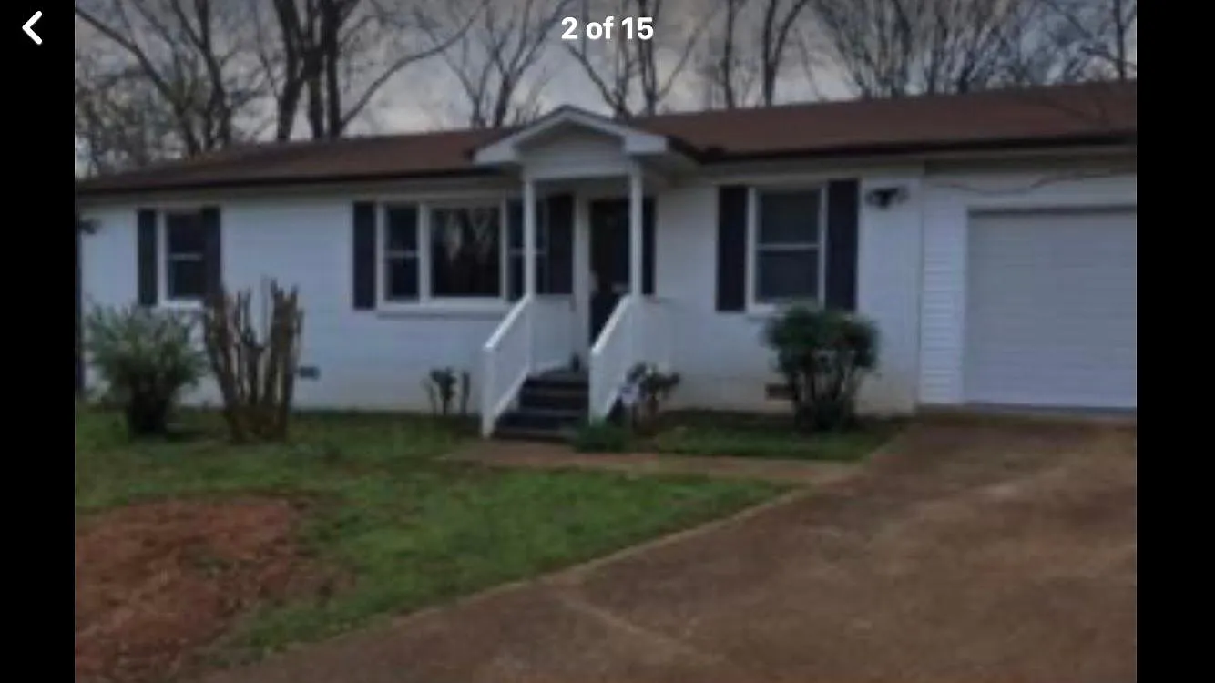 1901 Oglesby Dr NW — Photo 1