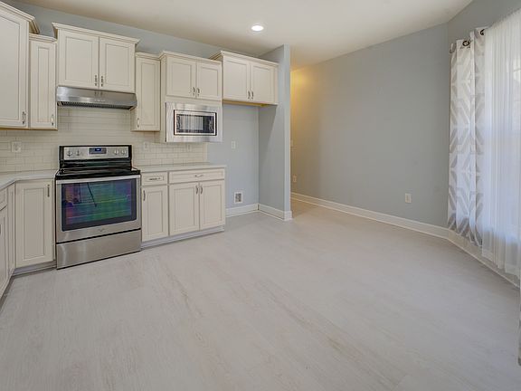 4th image of 1190 Branch Creek Way