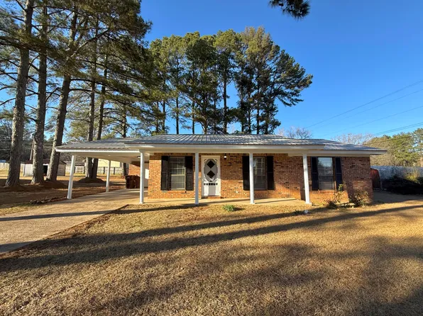 113 Pecan Ave, Eupora, MS 39744