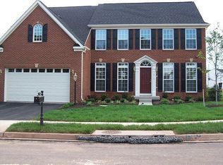 18118 Camdenhurst Dr, Gainesville, VA 20155