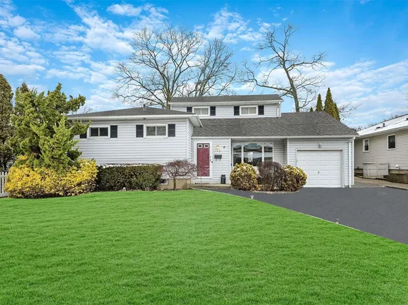 145 Fillmore Street, Massapequa Park, NY 11762