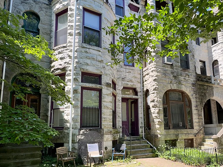 Apartment Units in Bolton Hill, Baltimore, MD! — Photo 1