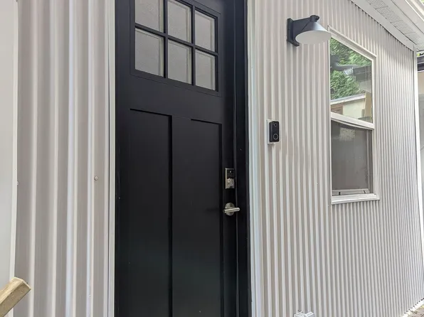 264A Hastings Ave, Toronto, ON M4L 2M1