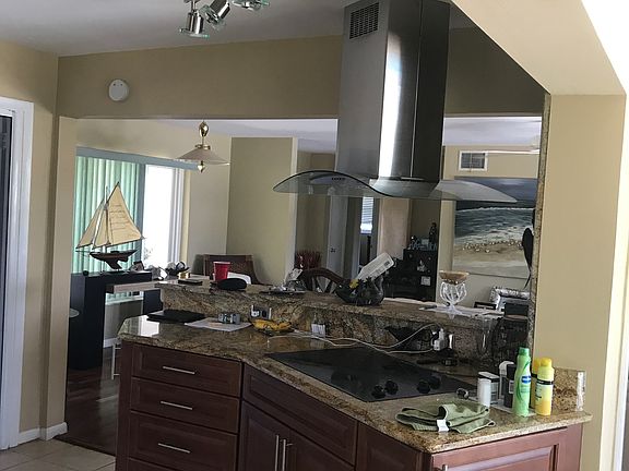 new kitchen all high end 