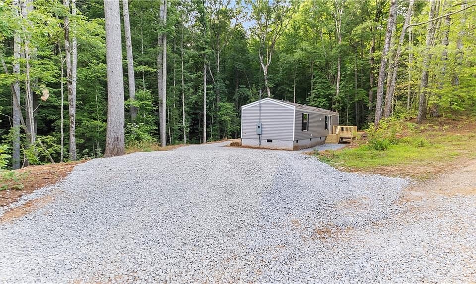 1st image of 276 Garner Ln