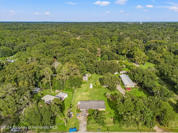 9176 West St, Brooksville, FL 34601