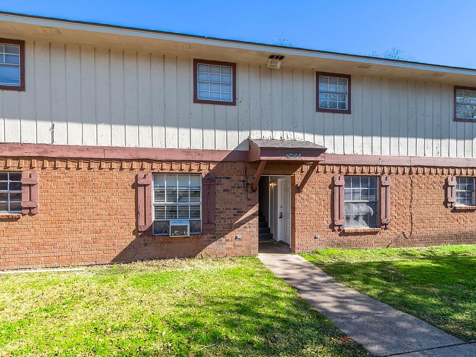 1st image of 2405 Jaguar Dr #C