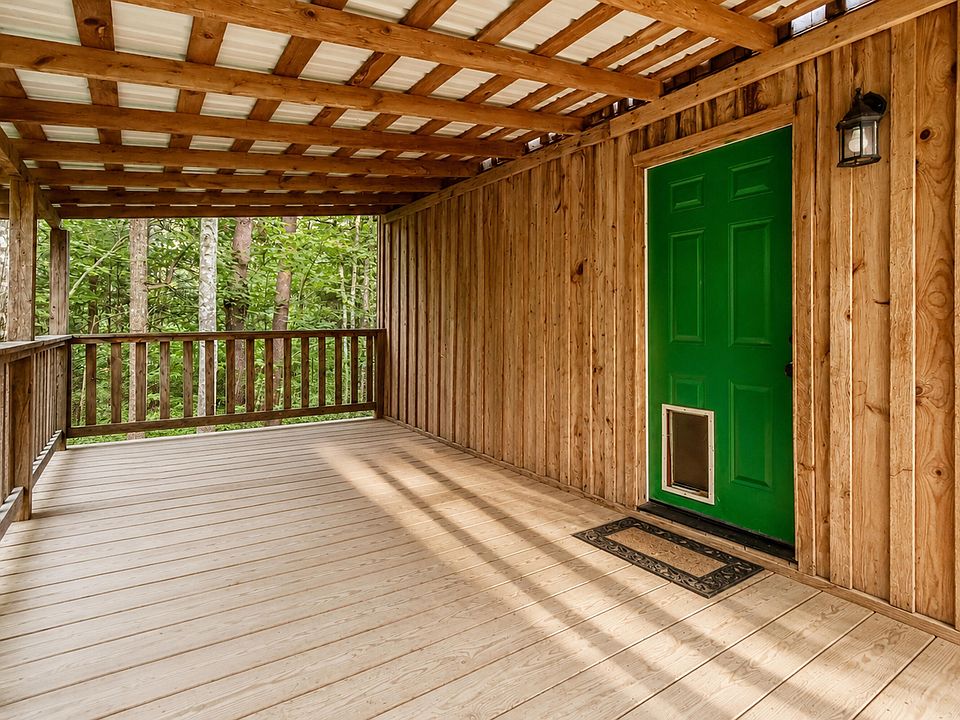 16th image of 155 County Rd