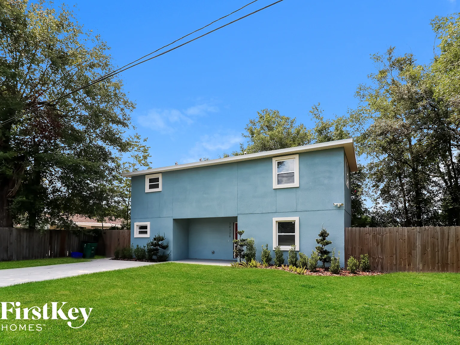 3 bed, 2.5 bath, 1566 sqft, $2,305 — Photo 2