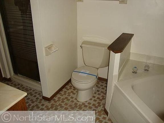 5th image of 11848 Vintage St NW