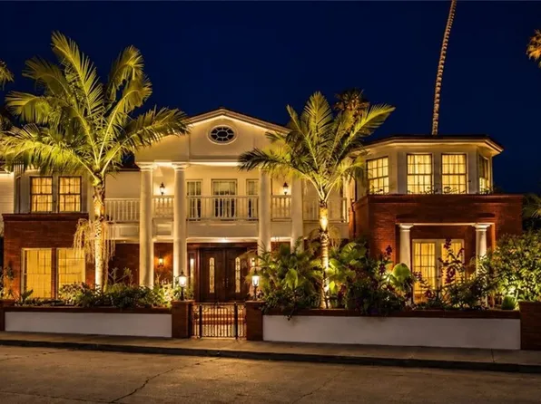 93 Giralda Walk, Long Beach, CA 90803