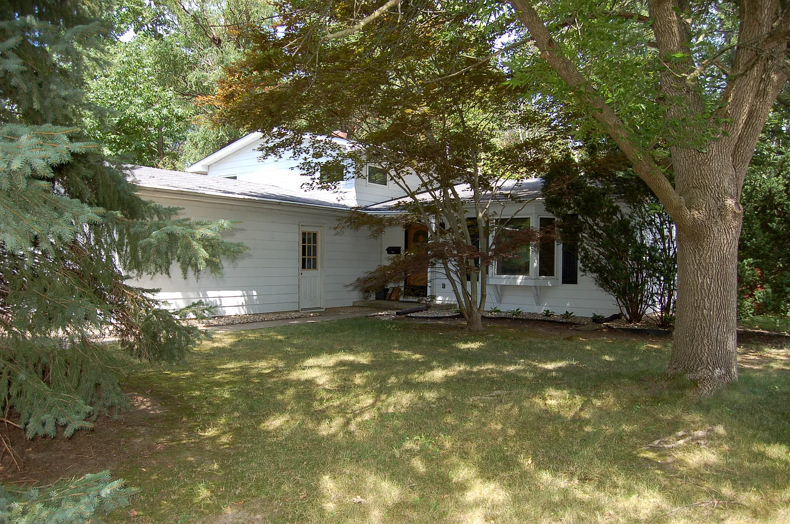 2408 Burlison Dr photo 1