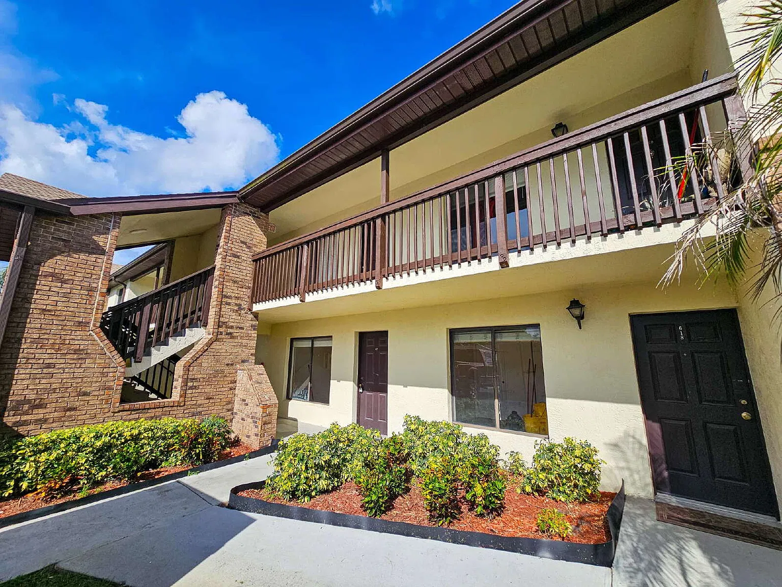 2 bed, 2.0 bath, 830 sqft, $1,850 — Photo 1