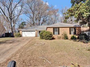 6826 Starkenburg Ln, Memphis, TN 38115