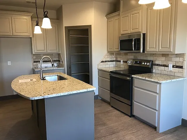7438 Salerno Ct — Photo 10