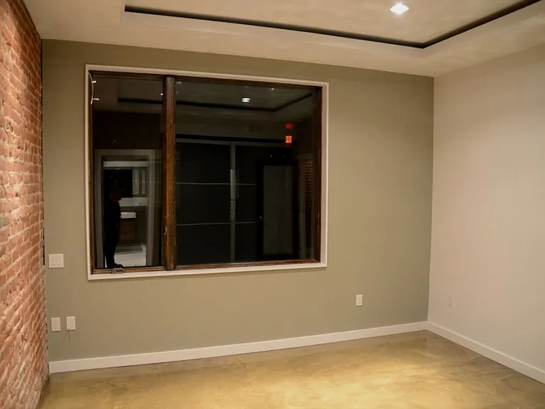 1533 Chestnut St. — Photo 40