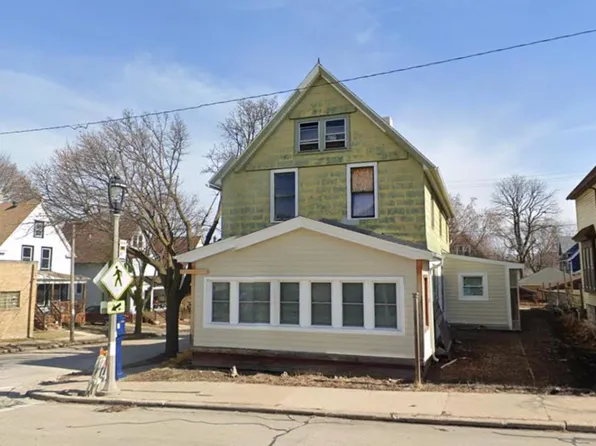 3002 S Kinnickinnic AVENUE, Milwaukee, WI 53207