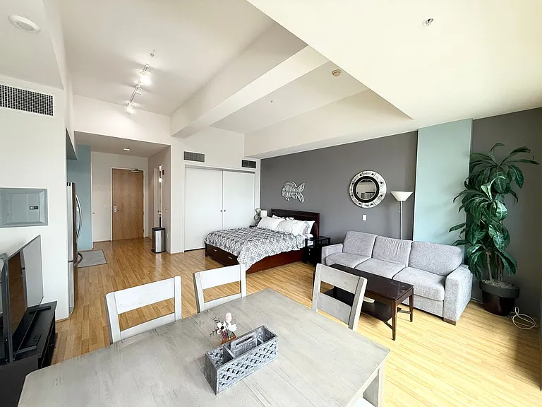 350 W Ash St #806 — Photo 15