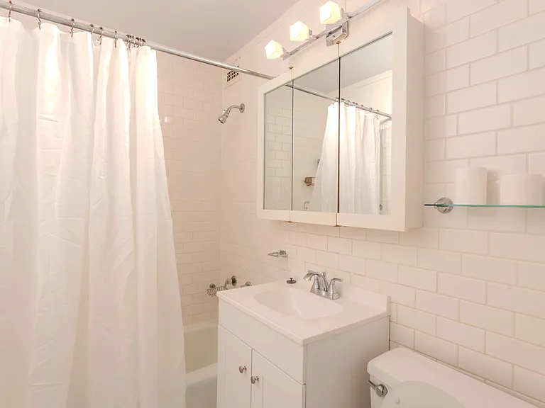 1700 E 56th St #703 — Photo 7