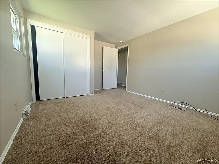 3365 McKinley Pkwy — Photo 8