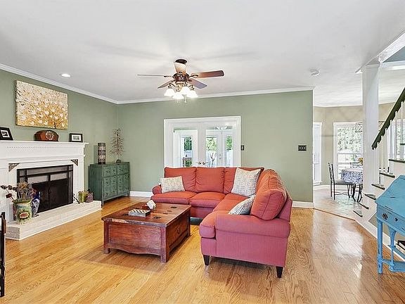 2nd image of 9424 Nottaway Pl