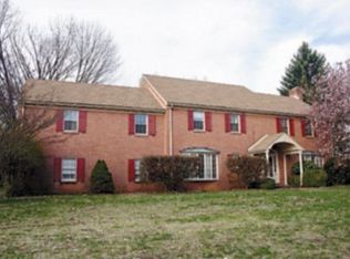950 Leidig Dr, Chambersburg, PA 17201