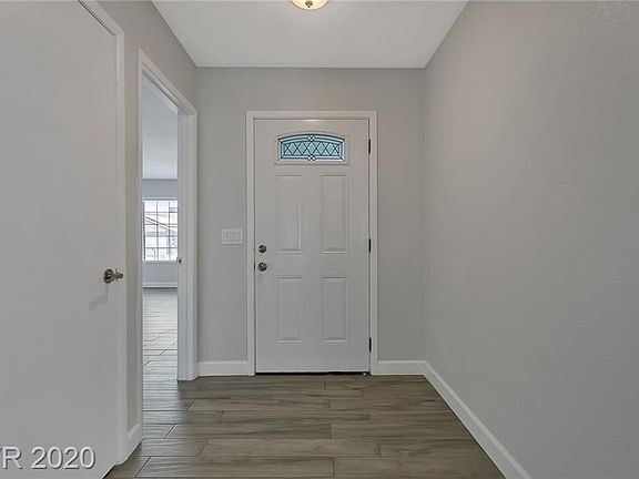 3rd image of 1704 Serafina St