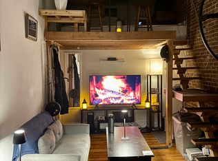 526 E 11th Street Row, New York, NY 10009