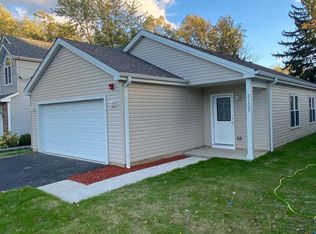 21305 W Ridge Rd, Lake Zurich, IL 60047