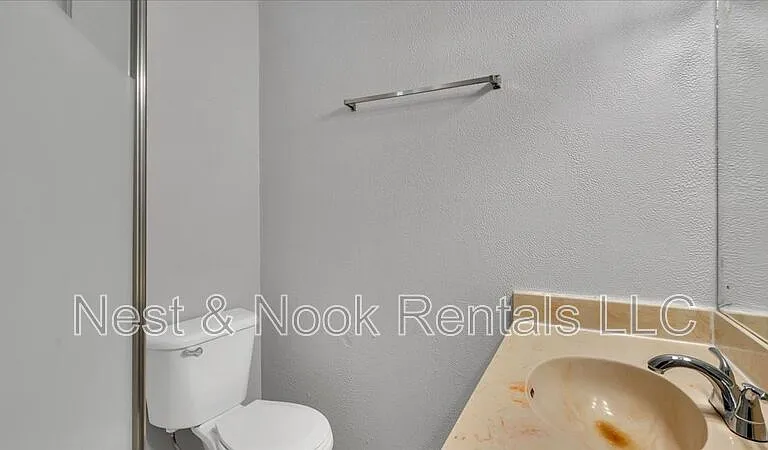 2923 S Irvington Ave — Photo 14