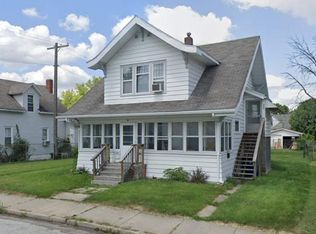 202 E 7th St #1/2, Mishawaka, IN 46544
