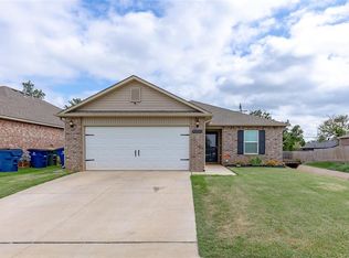 10100 Wimbledon Ct, Nichols Hills, OK 73120