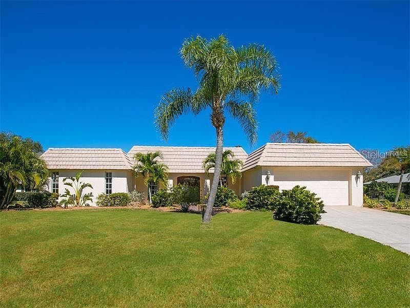 1st image of 602 Four Bays Dr