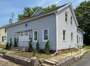 61 Railroad St #3A, Putnam, CT 06260