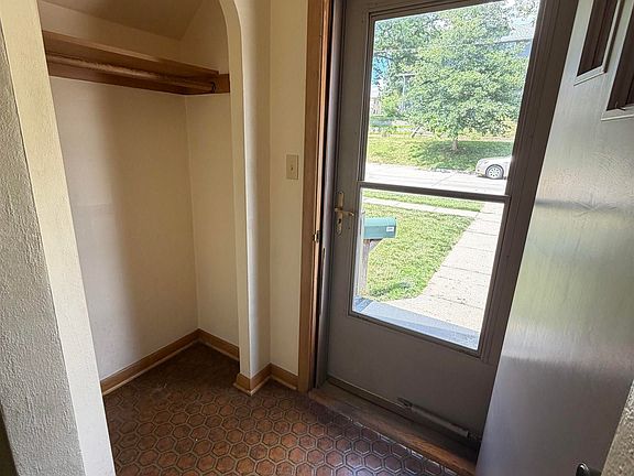 2nd image of 1807 1st Ave S
