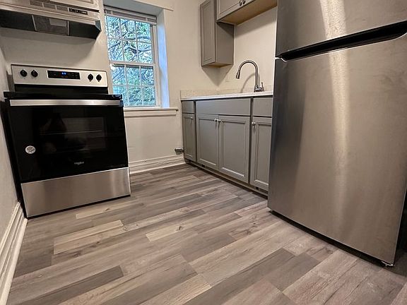 3rd image of 1411 20th St #4