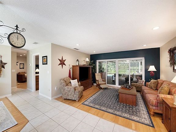 3rd image of 5002 Barrowe Pl